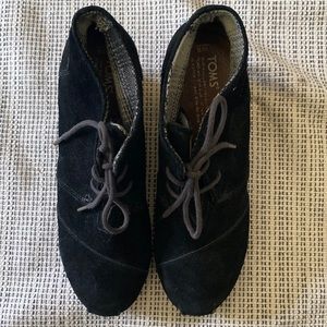 TOMS Women's Black Suede Booties Lace Up Wedge Ankle boots